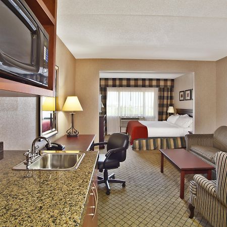 GLō Best Western Mississauga Corporate Centre Extérieur photo