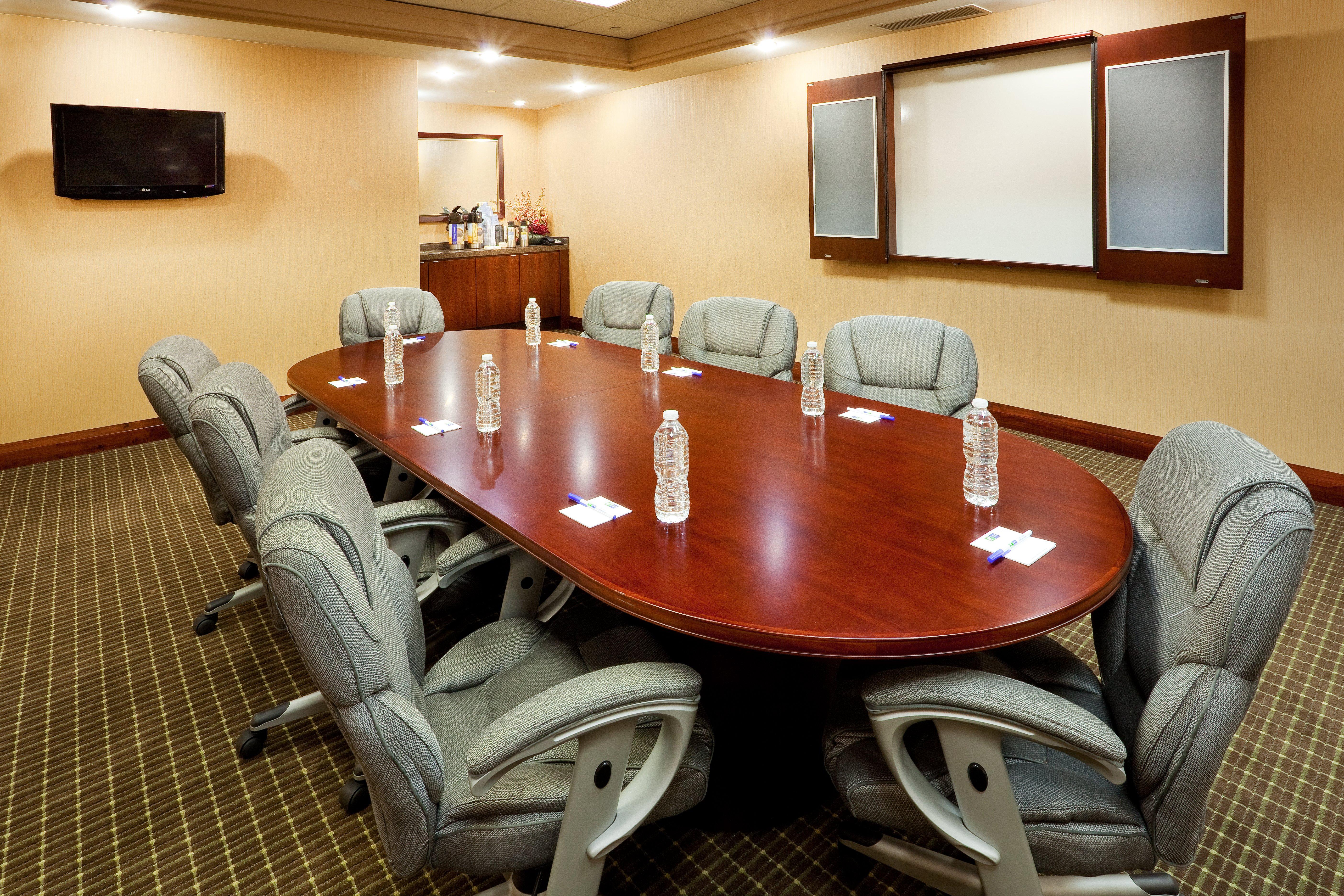 GLō Best Western Mississauga Corporate Centre Extérieur photo