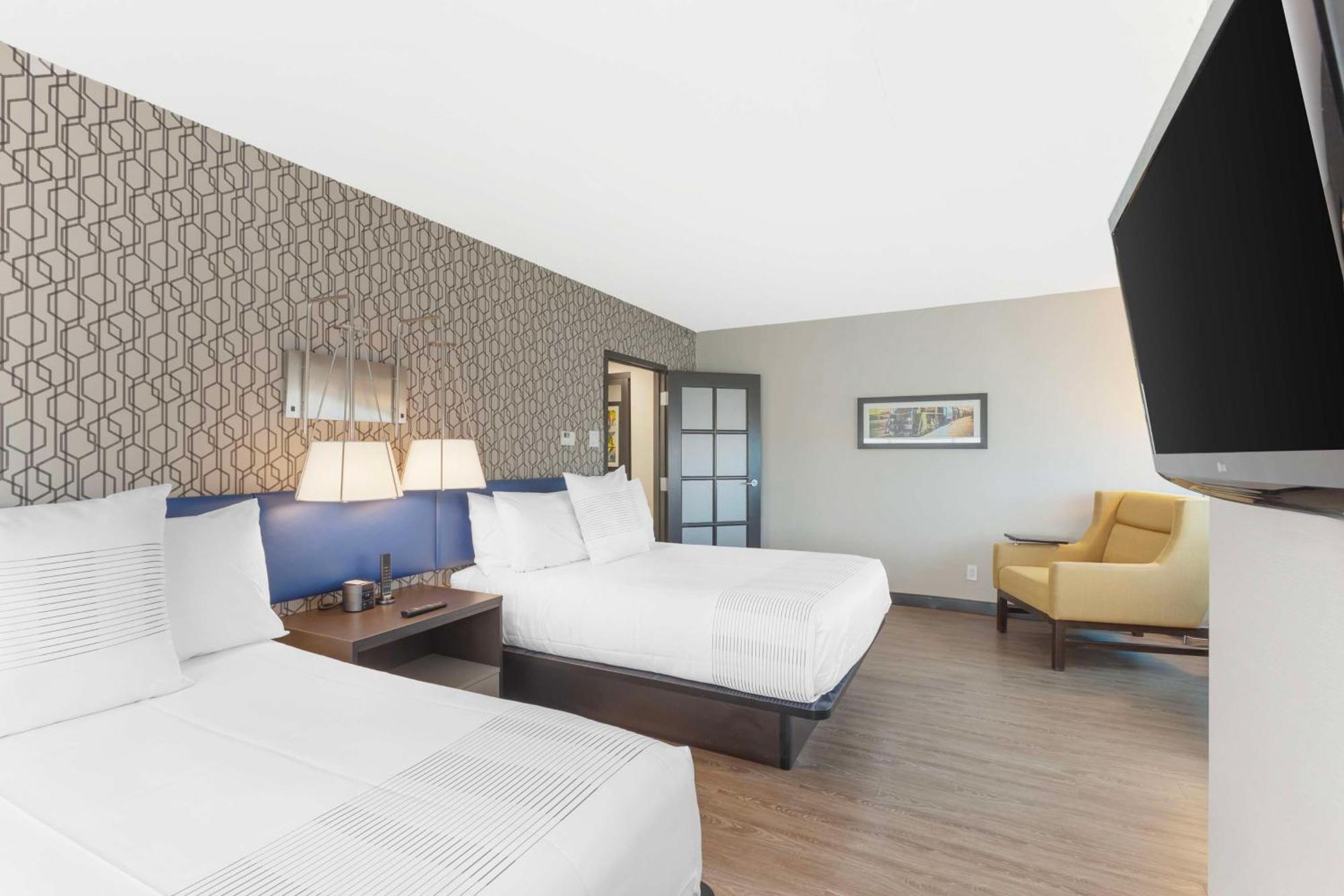 GLō Best Western Mississauga Corporate Centre Extérieur photo