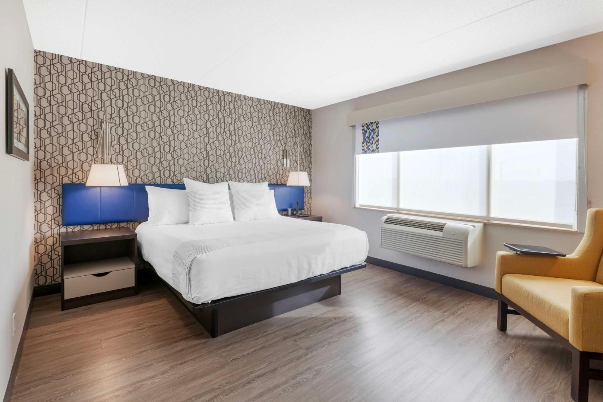 GLō Best Western Mississauga Corporate Centre Extérieur photo