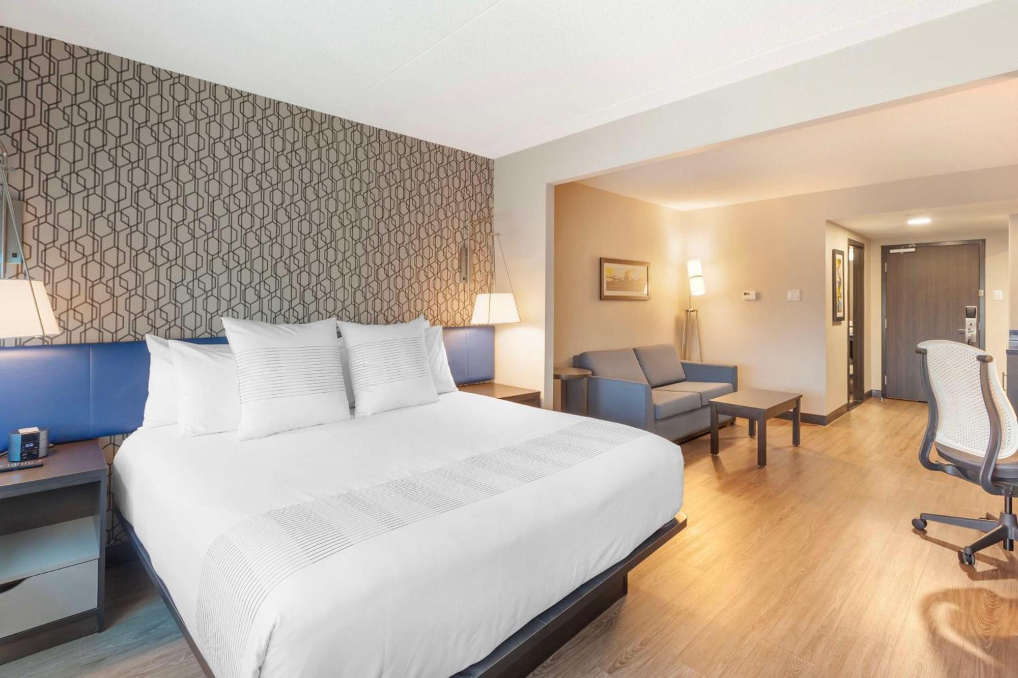 GLō Best Western Mississauga Corporate Centre Extérieur photo