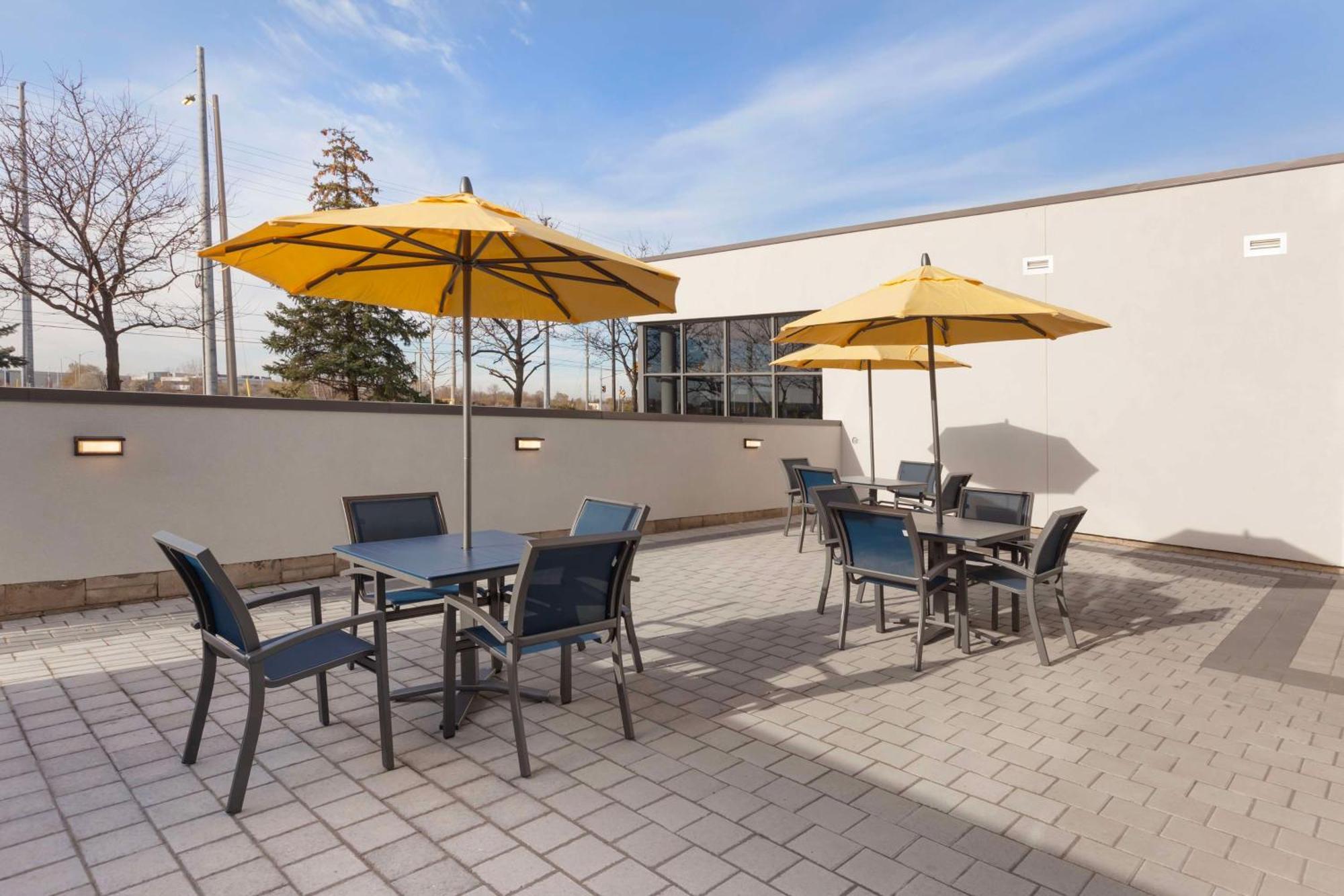 GLō Best Western Mississauga Corporate Centre Extérieur photo
