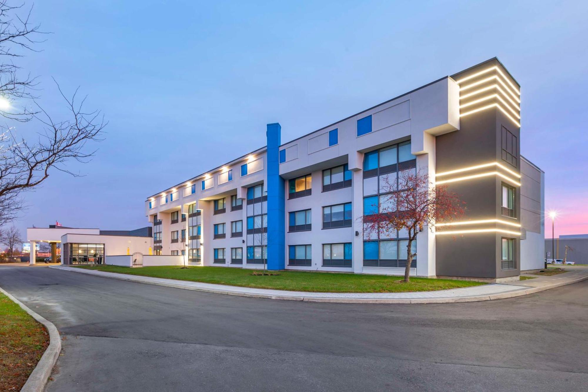 GLō Best Western Mississauga Corporate Centre Extérieur photo