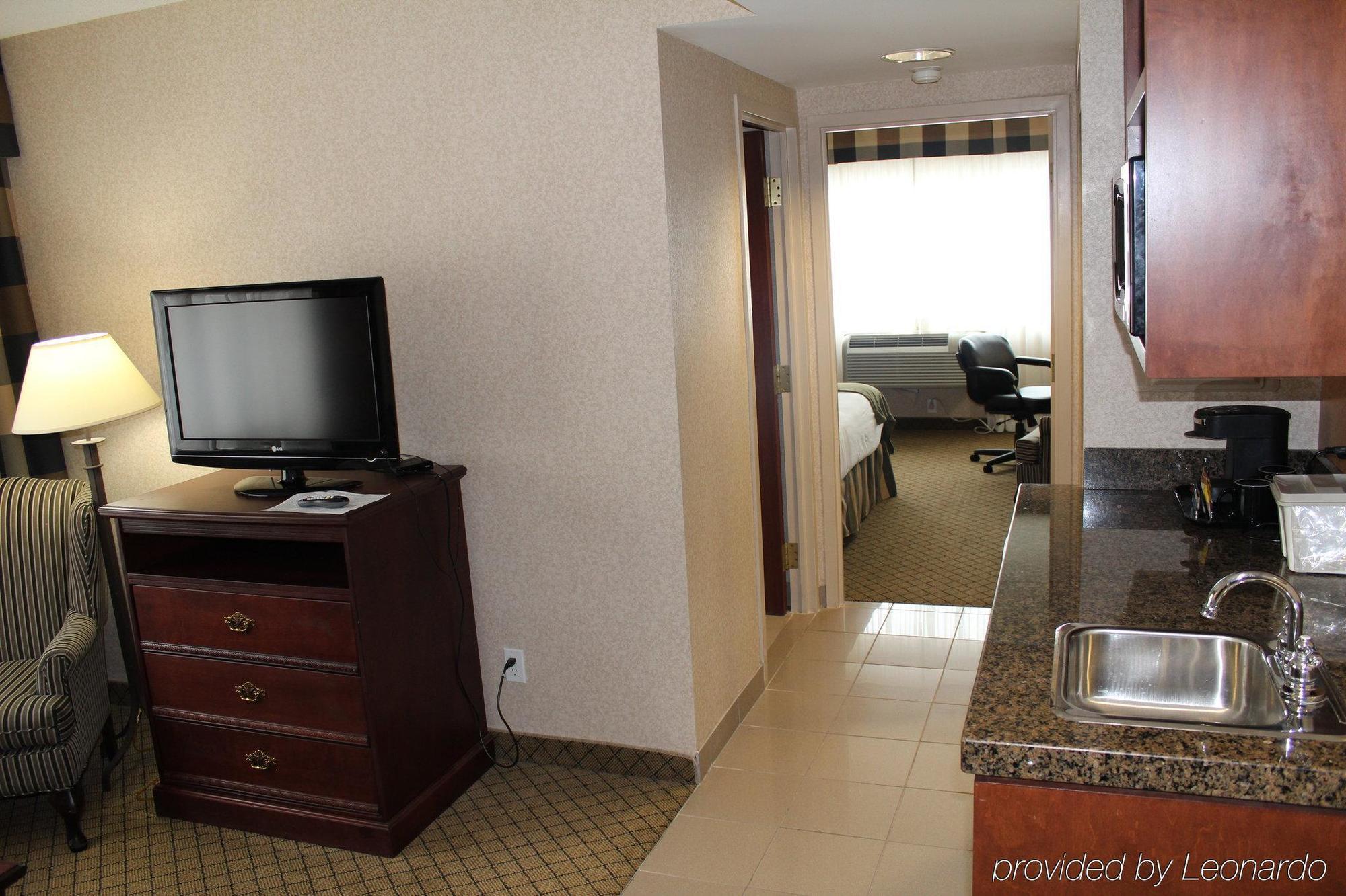 GLō Best Western Mississauga Corporate Centre Extérieur photo